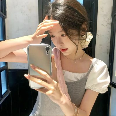 手比眼睛更粉